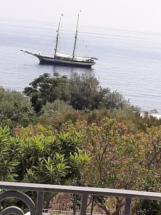 Villa Insolia Santa Marina Salina Luaran gambar