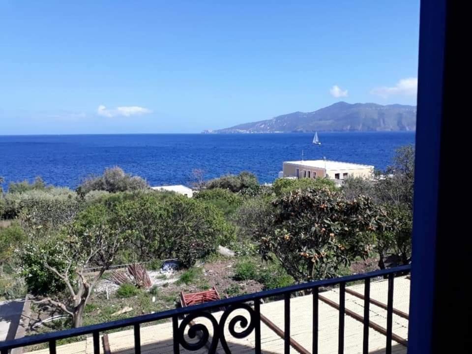Villa Insolia Santa Marina Salina Bilik gambar