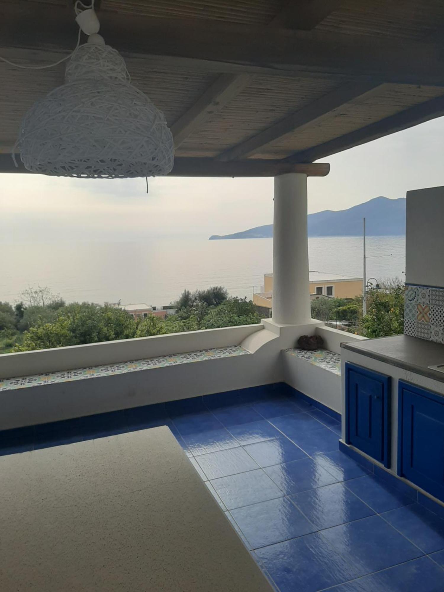 Villa Insolia Santa Marina Salina Bilik gambar
